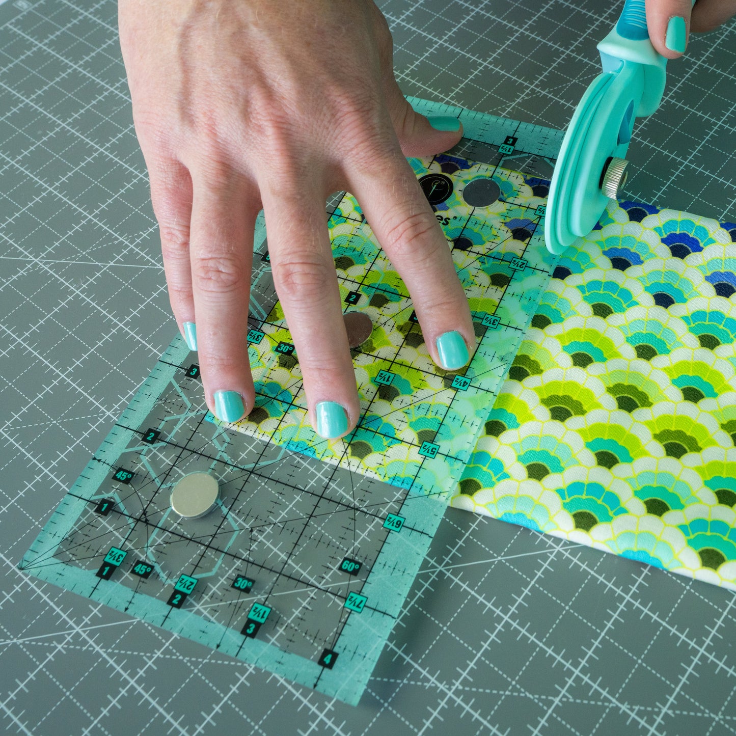 PRE-ORDER: Sew Magnetic 4.5" x 8.5" Ruler